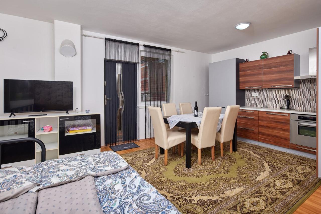 ברטיסלאבה Cutie Apartment מראה חיצוני תמונה