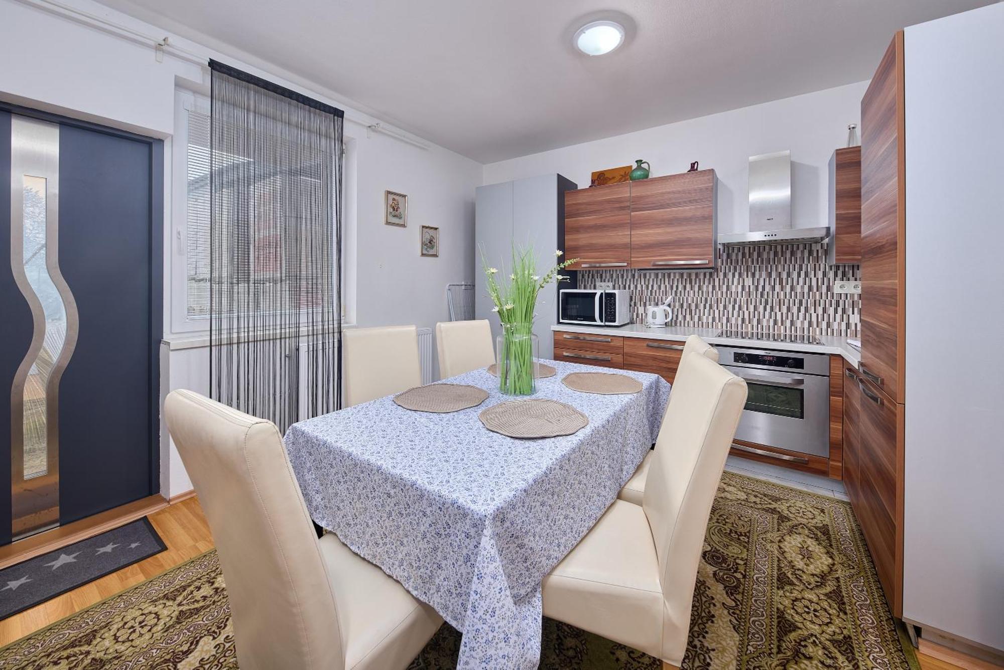ברטיסלאבה Cutie Apartment מראה חיצוני תמונה